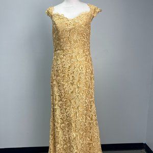 JJ's House Gold Trumpet Off Shoulder Lace Evening Dress Sz 12 153638 Sweep Train